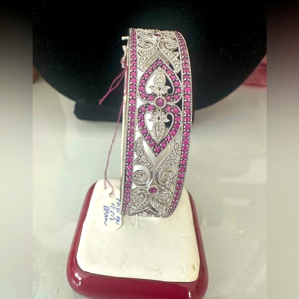💞 My Heart ! earth mined diamond & rubies in sterling silver bracelet hinge
